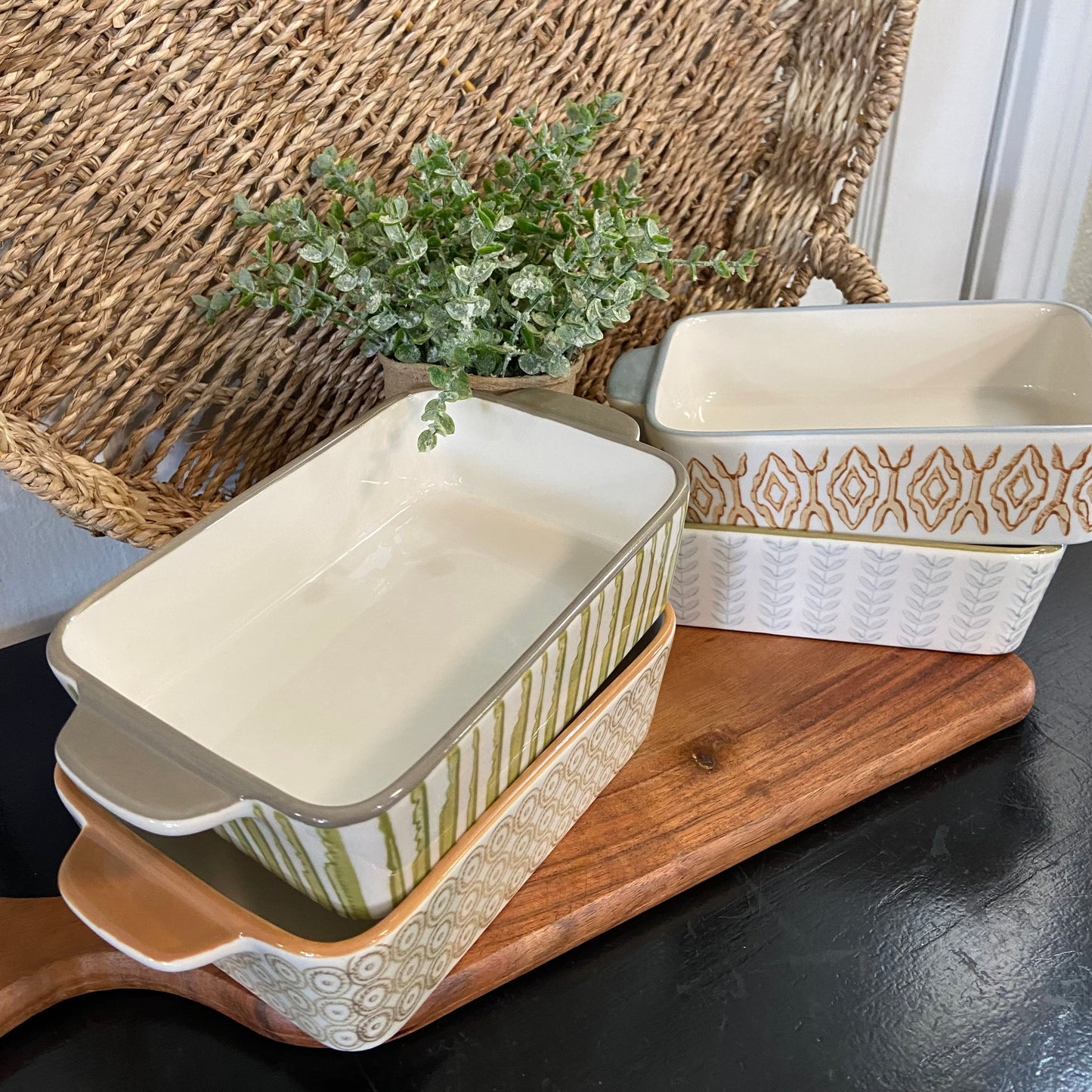 Patterned Stone Baker
