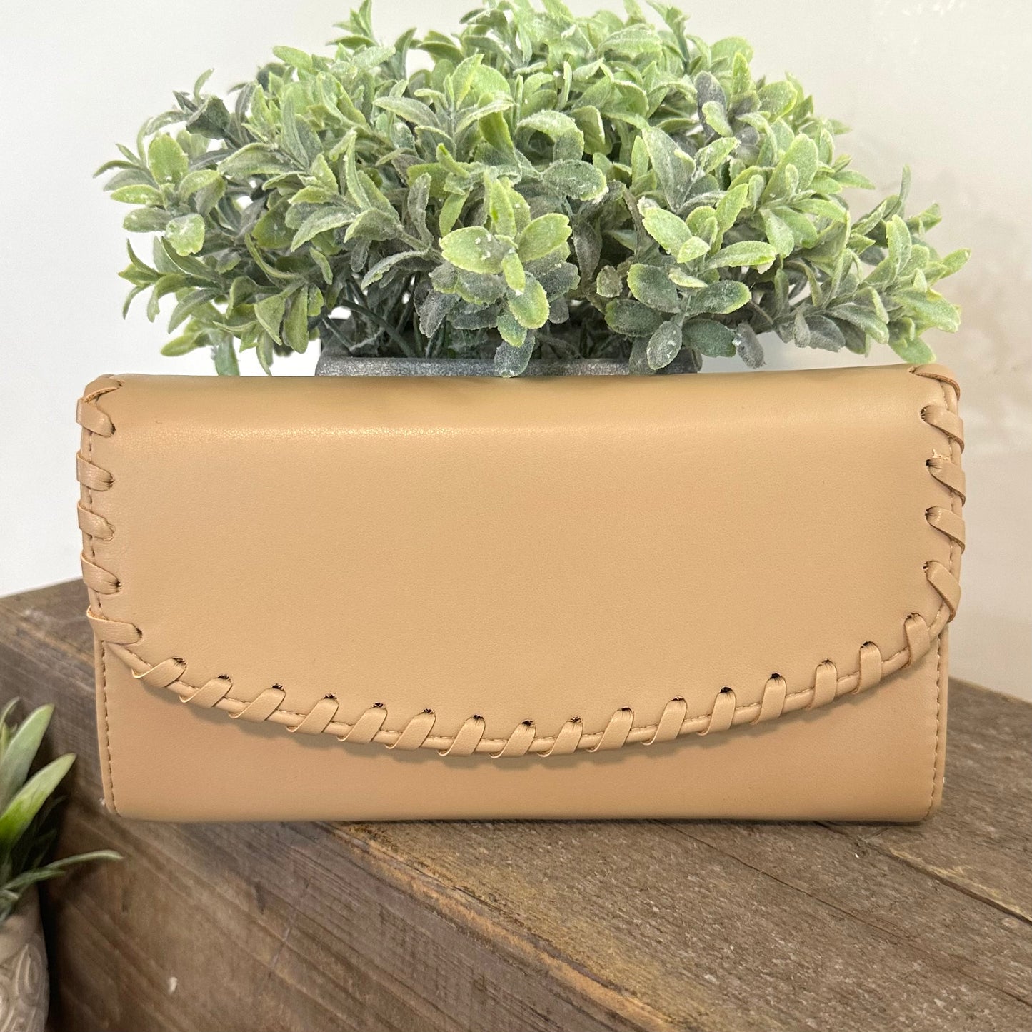 Jen & Co Kyle Crossbody Wallet