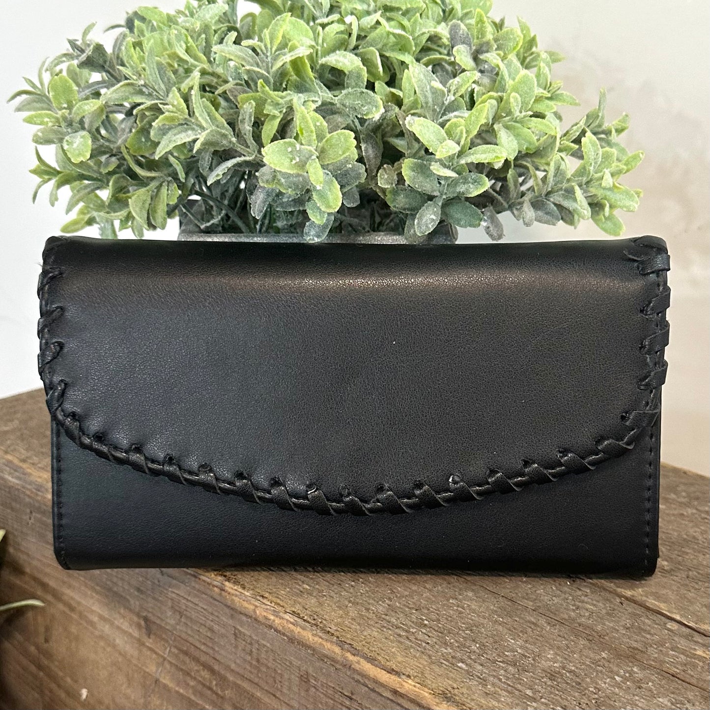 Jen & Co Kyle Crossbody Wallet