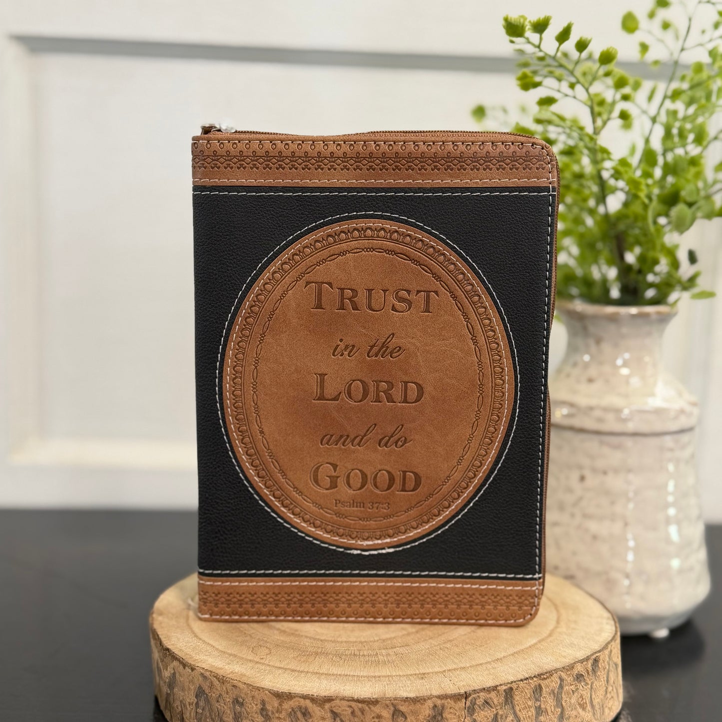 Trust in the Lord Zipper Journal